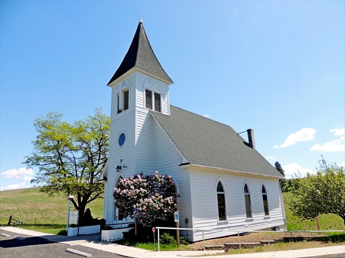 The country church a half mile from Reed Ranch